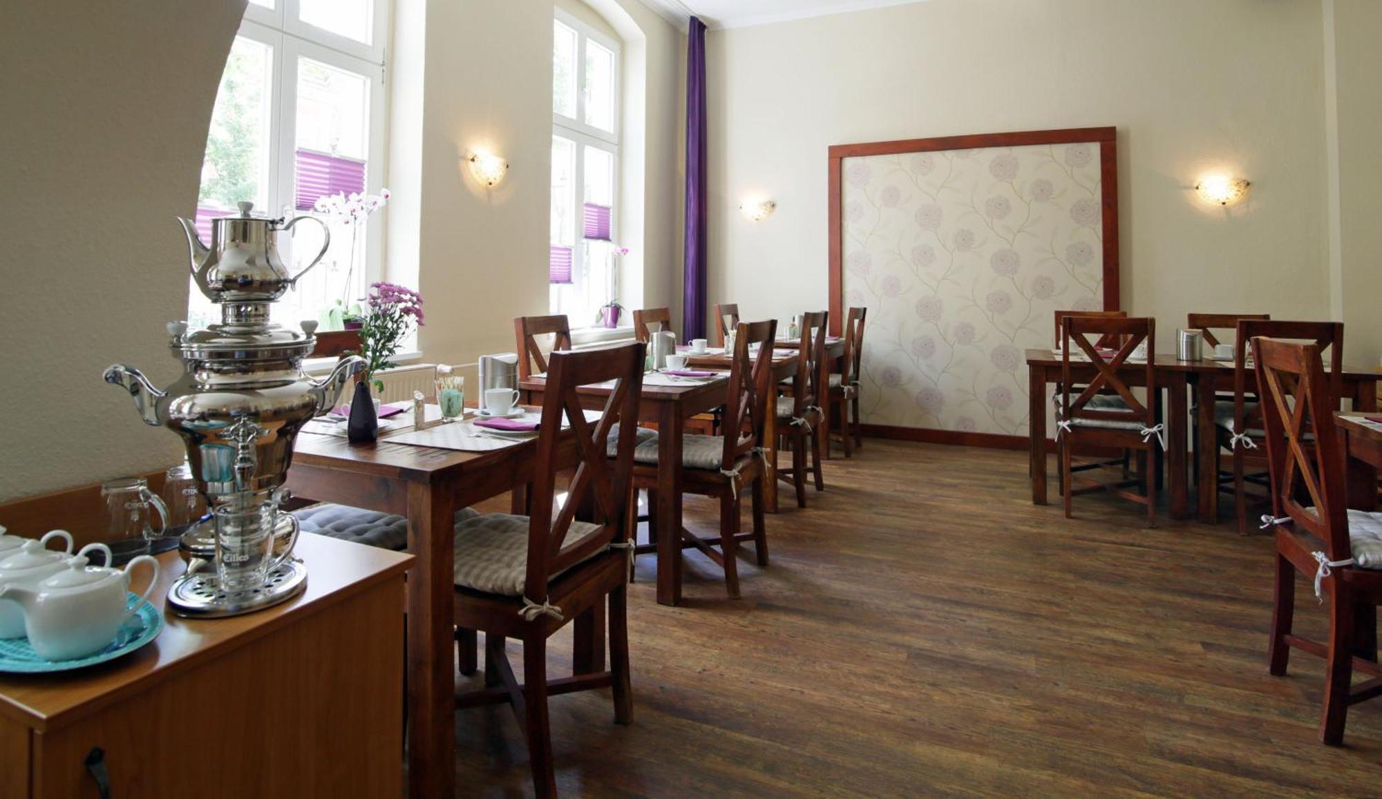 Gut Hotel Stadt Белиц Экстерьер фото