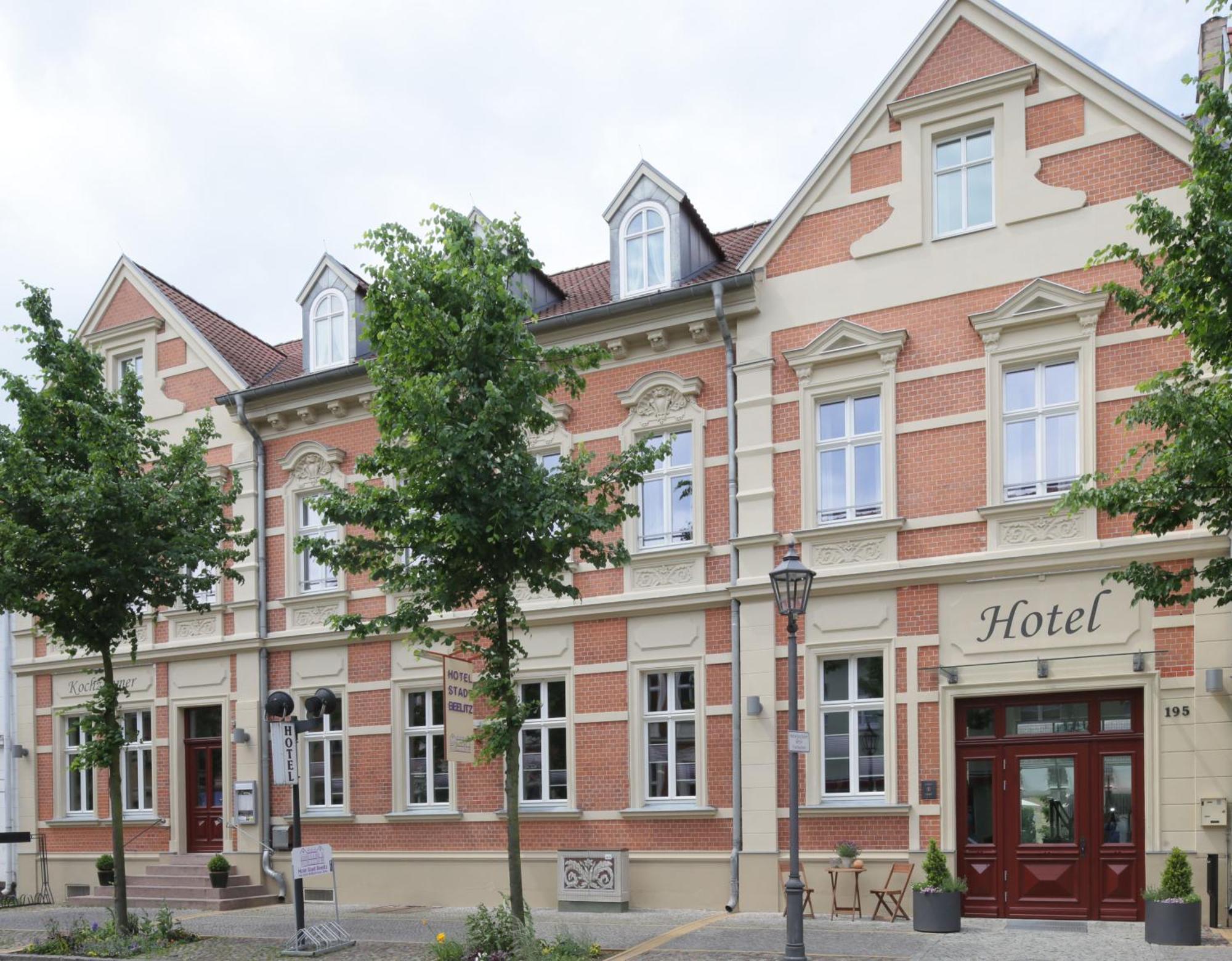 Gut Hotel Stadt Белиц Экстерьер фото