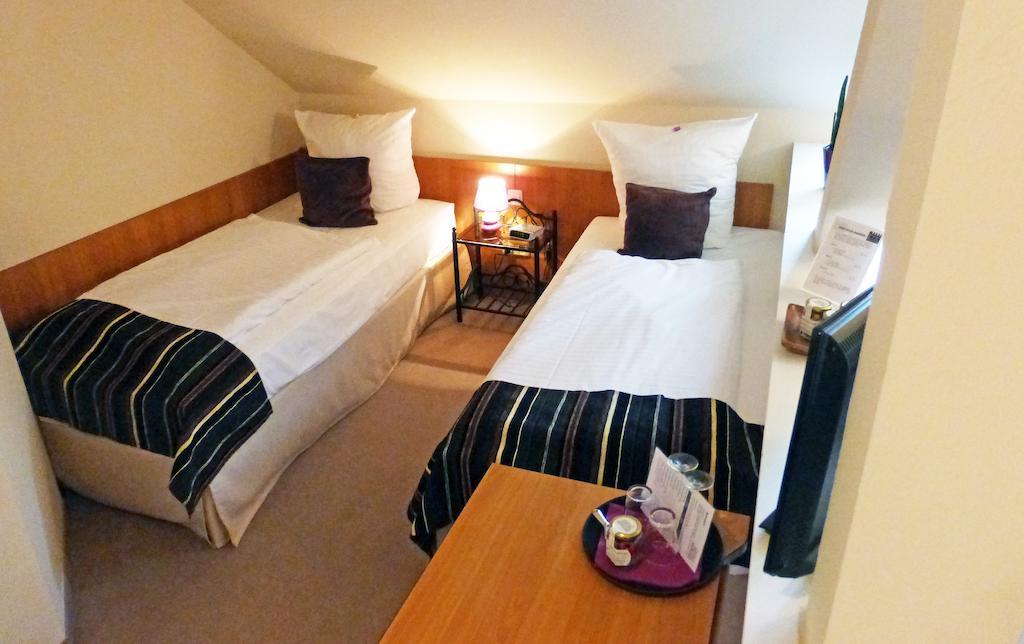 Gut Hotel Stadt Белиц Номер фото